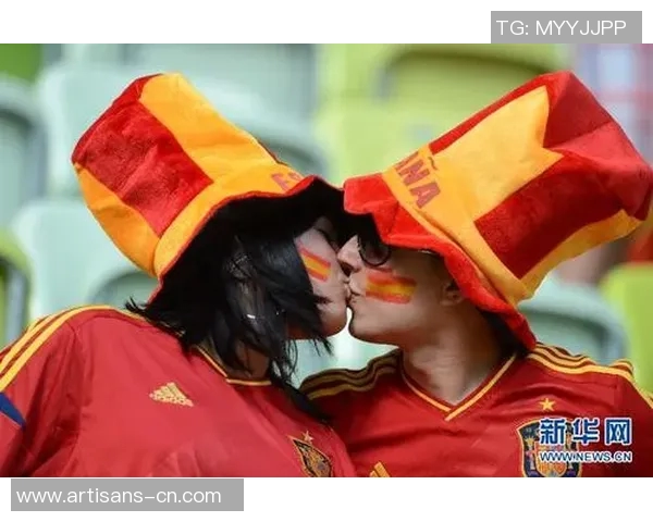 韩国女星与足球明星的浪漫爱情故事揭示了明星婚姻背后的真实生活与挑战